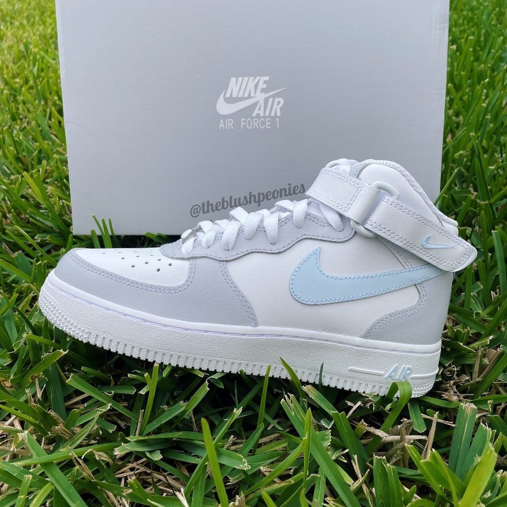 Nike Custom Air Force 1 Mid NWT - Picture 1 of 1